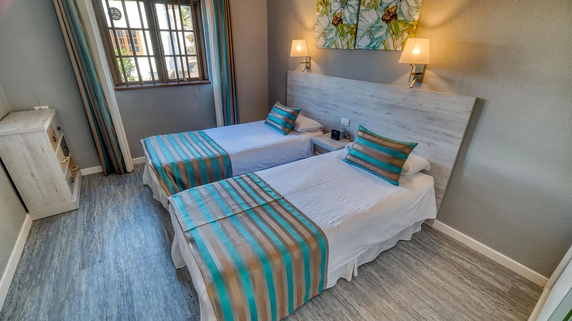 Ona Las Brisas Playa Blanca  Aparthotel